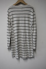 Load image into Gallery viewer, LOU &amp; GREY Light Grey Striped Long Sleeve Round Neck Longline Tunic Top M
