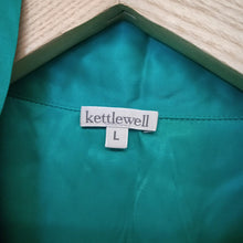 Load image into Gallery viewer, KETTLEWELL Green Ladies Long Sleeve Round Neck Basic    Button-Up UKL
