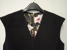 Load image into Gallery viewer, TED BAKER Ladies Black Sleeveless Floral Lining Shift Dress Approx. Size M
