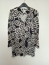 Load image into Gallery viewer, DIANE VON FURSTENBERG Ladies Black &amp; White Silk Reina Vintage Shift Dress UK6
