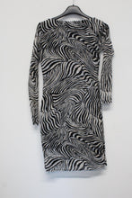 Load image into Gallery viewer, REISS Ladies Hampton Black White Zebra Print Side Zip Fitted Pencil Dress UK10
