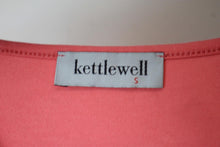 Load image into Gallery viewer, KETTLEWELL Ladies Pink Cotton Long Sleeve V-Neck Top Size S
