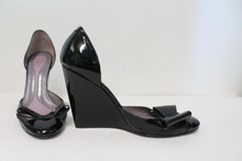 Load image into Gallery viewer, ANYA HINDMARCH Ladies Black Patent Leather Wedge Heel Bow Shoes EU39 UK6
