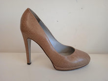 Load image into Gallery viewer, SERGIO ROSSI Ladies Brown Leather Snake Print Round Toe Pump Shows EU34.5 UK1.5
