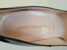 Load image into Gallery viewer, PRETTY SMALL SHOES Ladies Black Patent Leather Le Fou Pump Shoes EU34.5 UK2.5
