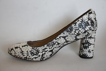 Load image into Gallery viewer, COACH Ladies Black &amp; White Leather Snake-Print Block Heel Pumps Shoes UK6 EU39
