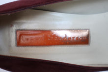 Load image into Gallery viewer, RUPERT SANDERSON Ladies Burgundy Suede Heeled Round Toe Pumps Shoes UK3.5 EU36.5
