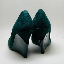 Load image into Gallery viewer, CHARLES JOURDAN Ladies Dark Forest Green Wedge Heel Court Shoe UK3.5
