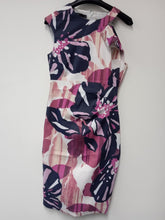 Load image into Gallery viewer, KAREN MILLEN Ladies Pink Flower Pattern Round Neck Shift Dress Size UK12

