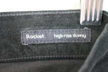 Load image into Gallery viewer, CITIZENS OF HUMANITY Ladies Black Cotton Velvet Rocket High Rise Skiny Jeans 25

