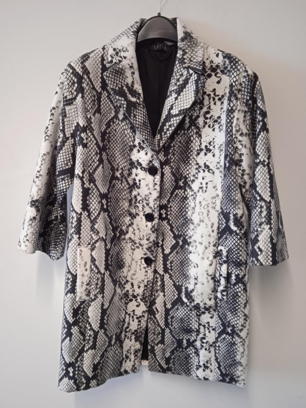 LATTE Ladies White & Black Snake Print Half-Sleeve Overcoat Size IT46 UK14