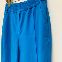 Load image into Gallery viewer, KAREN MILLEN Blue Ladies Stretch Light Weight Relaxed Dress Pant Trousers UK 14
