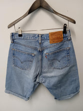 Load image into Gallery viewer, LEVIS Ladies Blue Cotton Button Fly 5-Pocket Jeans Shorts W29L10
