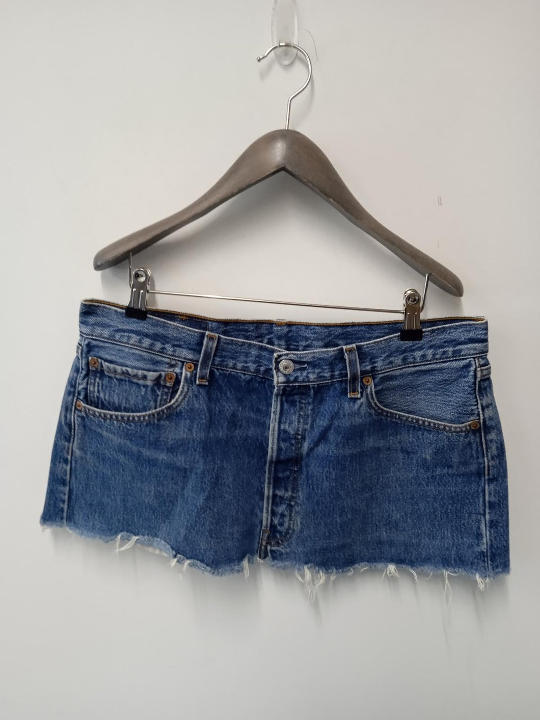 LEVIS Ladies Blue Cotton Button Fly 5-Pocket Mini Skirt Size W3411
