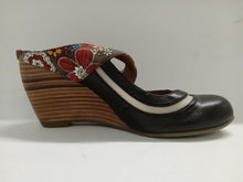 Load image into Gallery viewer, STACCATO Ladies Black Leather Round Toe Floral Mary Jane Shoes Size UK3.5
