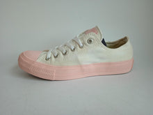 Load image into Gallery viewer, CONVERSE Women&#39;s Pink &amp; White Textile Chuck Taylor All Star II Ox Trainers UK6
