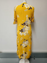 Load image into Gallery viewer, SEA NEW YORK Ladies Yellow Floral Short Sleeve V-Neck Dress Size UK12
