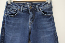 Load image into Gallery viewer, SILVER JEANS CO. Ladies Blue Cotton Blend Avery Slim Bootcut Jeans W27 L33
