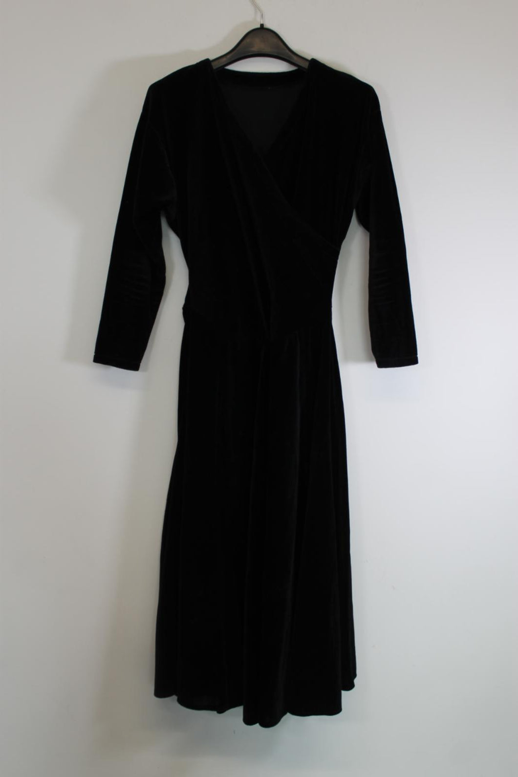 Ladies Black Velvet Long Sleeve V-Neck Midi Wrap Dress Approx. Size M
