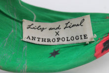 Load image into Gallery viewer, LILY AND LIONAL X ANTHROPOLOGIE Ladies Green Floral Twist Headband O/S
