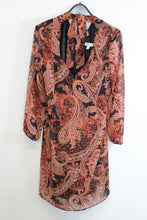 Load image into Gallery viewer, NINE WEST Ladies Brown/Black Paisley Long Sleeve V-Neck Knee Length Dress S
