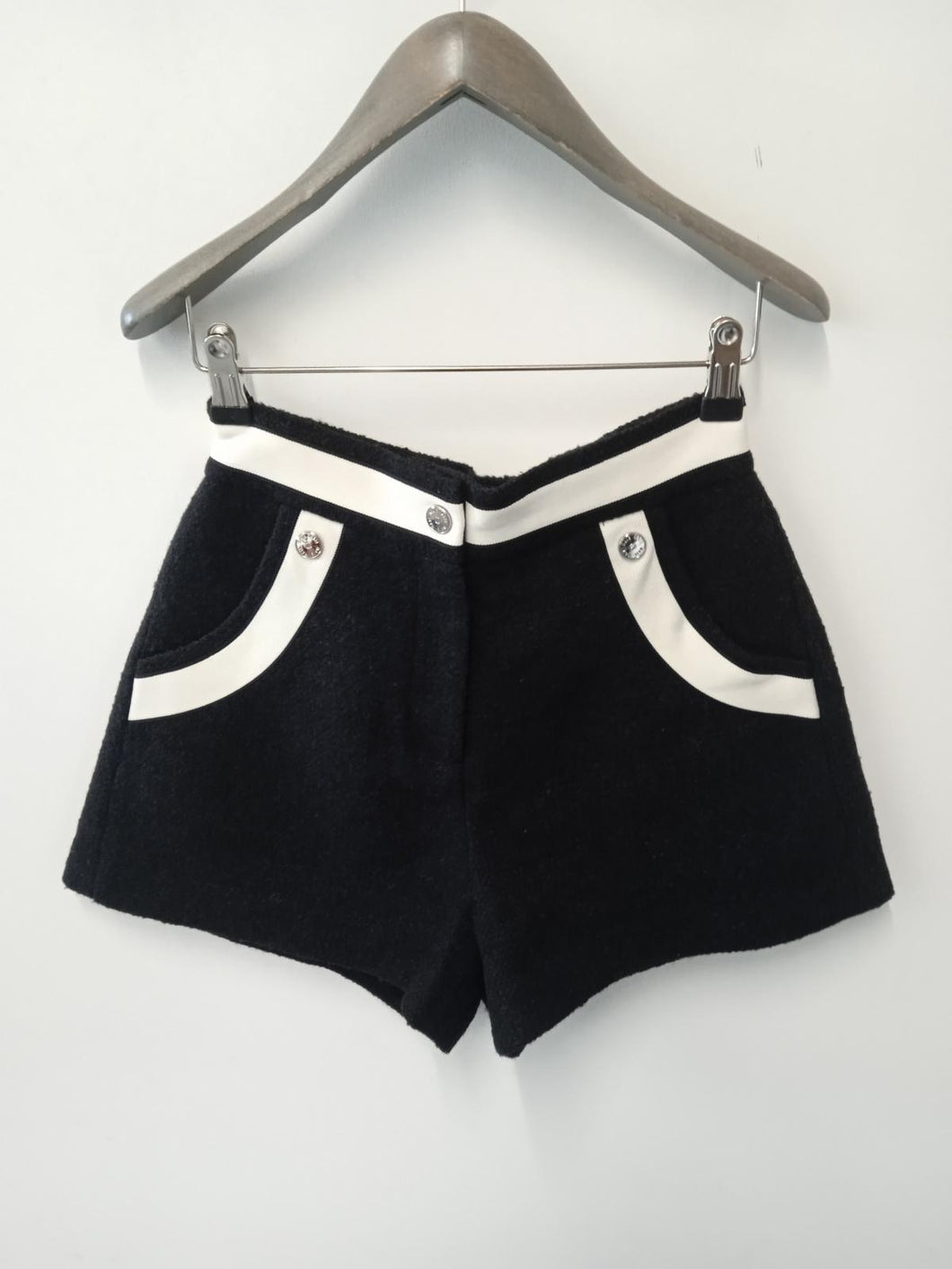 MAJE Ladies Black 2-Pocket White Line Detail Shorts Size UK8