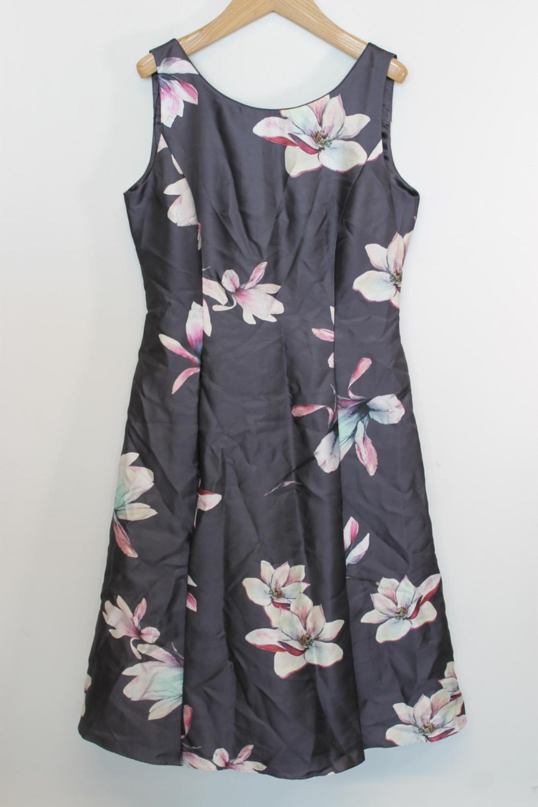 jacques vert grey dress Jacques Vert | Dresses | Nwt Jacques Vert Uk Taupe Gray Shimmer Sleeveless Midi Sheath Dress Size 4 18