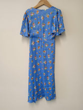 Load image into Gallery viewer, KITRI Ladies Blue Ditsy Daisy Print Christina Dress Size UK12 NEW
