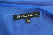 Load image into Gallery viewer, BROADWAY &amp; BROOME Ladies Blue Short Sleeve Lightweight Silk Blouse Top S
