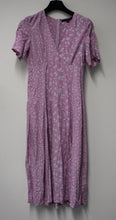 Load image into Gallery viewer, FRENCH CONNECTION Ladies Lavender Pink Floral Print Midi Dress Size UK14 NEW

