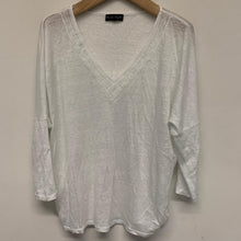 Load image into Gallery viewer, PHASE EIGHT White Ladies 3/4 Sleeve V-Neck Top Blouse Size UK 12
