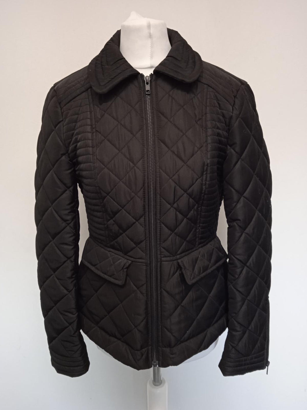 FRENCH CONNECTION Ladies Black Long Sleeve Quilted Jacket Approx. Size M