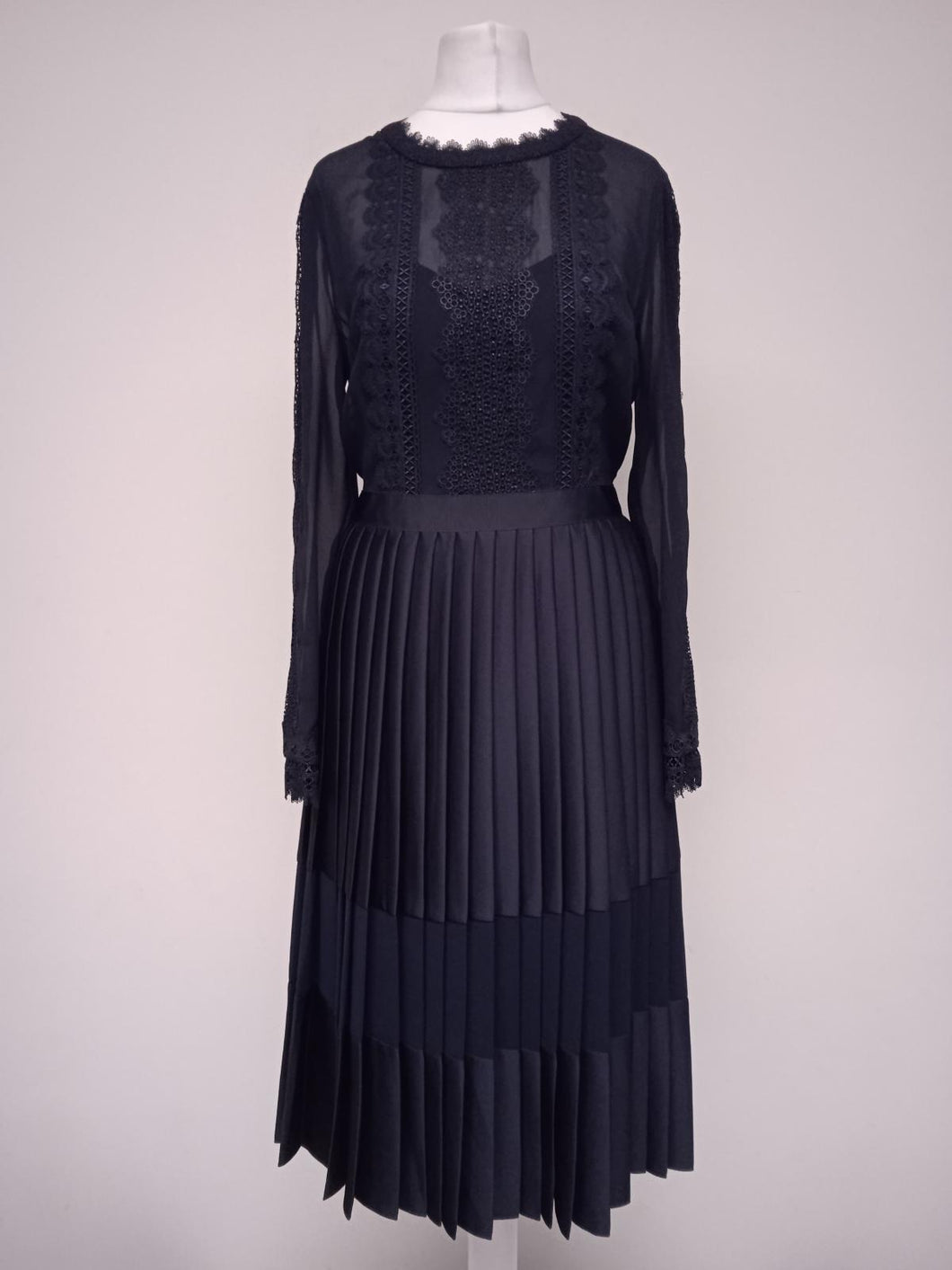 TED BAKER Ladies Navy Blue Lace Trim Pleated Looez Fit & Flare Dress S ReThread TED BAKER Ladies Navy Blue Lace Trim Pleated Looez Fit & Flare Dress S ReThread