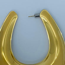 Load image into Gallery viewer, AREA Metallic Retro Style Oversized Horse Shoe Gold Buckle Earring NEW
