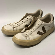 Load image into Gallery viewer, VEJA White Sneakers Campo Lace Up Dark Green Logo Leather Shoe UK6.5 NEW RRP 120
