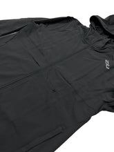 Load image into Gallery viewer, 2XU Black Windbeakers Running Small NEW DAMAGED RRP 90
