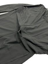 Load image into Gallery viewer, 2XU Black Windbeakers Running Small NEW DAMAGED RRP 90
