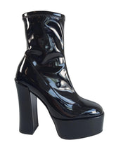 Load image into Gallery viewer, STUART WEITZMAN Ladies Black Patent Skyhigh Platform Boots EU40 UK7 RRP650 NEW
