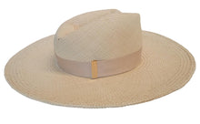 Load image into Gallery viewer, GIGI BURRIS Jeanne Fedora Hat Woven Straw Sateen Ladies Sand OS NEW RRP365
