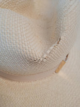 Load image into Gallery viewer, GIGI BURRIS Jeanne Fedora Hat Woven Straw Sateen Ladies Sand OS NEW RRP365
