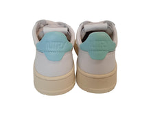Load image into Gallery viewer, AUTRY KIDS Kulk LL17 Medalist Sneakers Leather White/Turquoise 34 UK2 NEW RRP150
