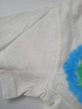 Load image into Gallery viewer, MOLO Unisex Riley T-Shirt Smiley Peace Cotton Circular Dye 4 Years NEW RRP35
