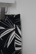 Load image into Gallery viewer, M&amp;S Marks &amp; Spencer Ladies Navy Blue Leaf Print Trousers UK12 RRP22.5 NEW

