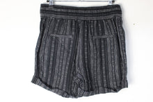 Load image into Gallery viewer, M&amp;S Marks &amp; Spencer Ladies Black Linen Striped Shorts UK8 EU36 RRP19.50 NEW

