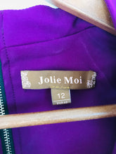 Load image into Gallery viewer, Jolie Moi Women&#39;s Ruched Sheath Dress | UK12 | Purple
