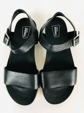 Load image into Gallery viewer, Clarks Women&#39;s Leather Sandals NWT | UK6 | Black
