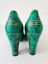 Load image into Gallery viewer, Yull Women&#39;s Palm Leaf Print Court Heels | UK6 | Green
