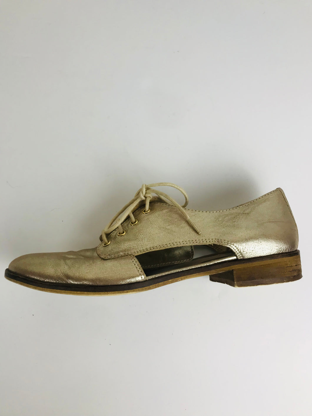 Clarks Women's Metallic Cutout Flats Shoes | UK6 | Beige