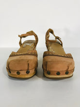 Load image into Gallery viewer, Clarks Women&#39;s Boho Wedge Heels | 5.5 | Brown
