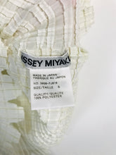 Load image into Gallery viewer, Issey Miyake Women&#39;s Crop Pleated Tank Top | S UK8 | White
